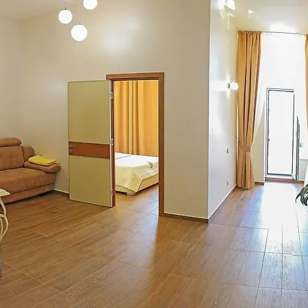Terrace Apartment *