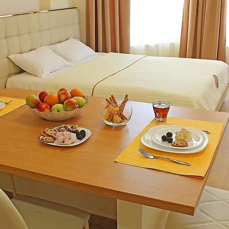 Terrace Apartment *